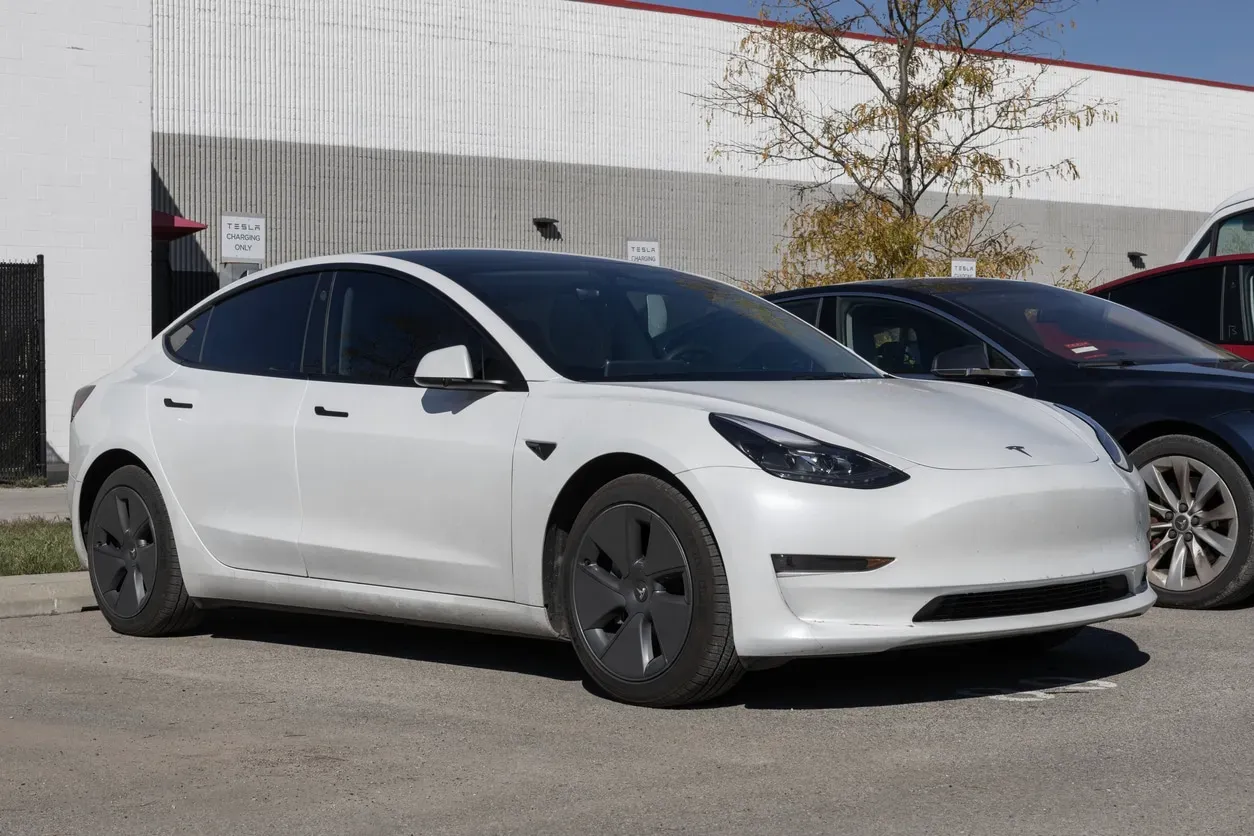 Tesla Model 3 Leads Ongoing Plunge in Used Electric Vehicle Prices